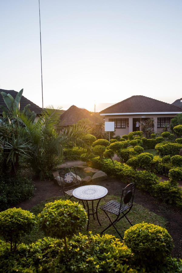 Nongoma Lodge & Inn Cc Экстерьер фото