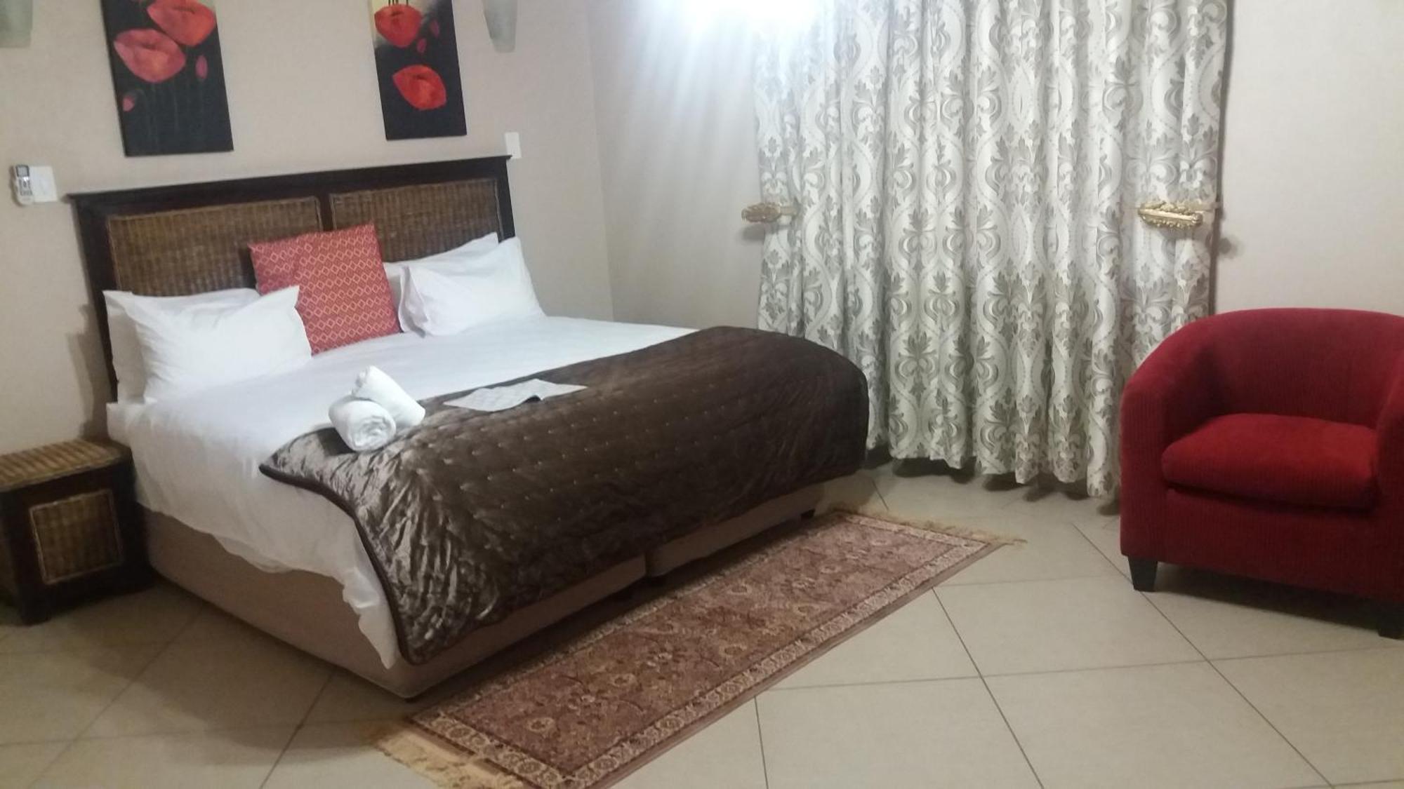 Nongoma Lodge & Inn Cc Номер фото